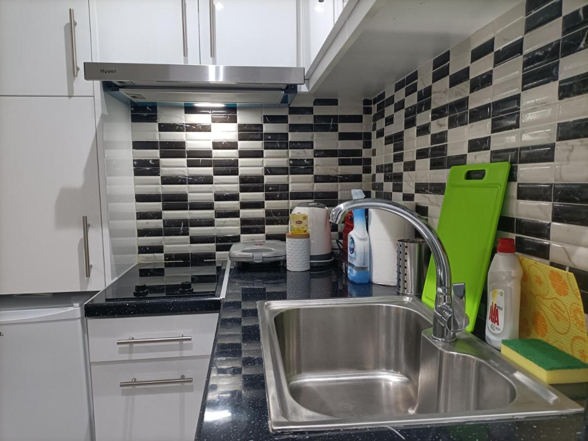 City Adventures Apartment Атина Екстериор снимка