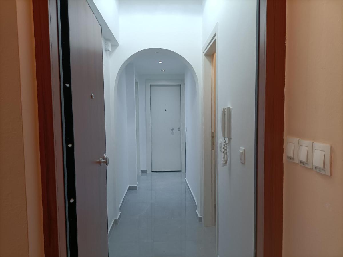 City Adventures Apartment Атина Екстериор снимка